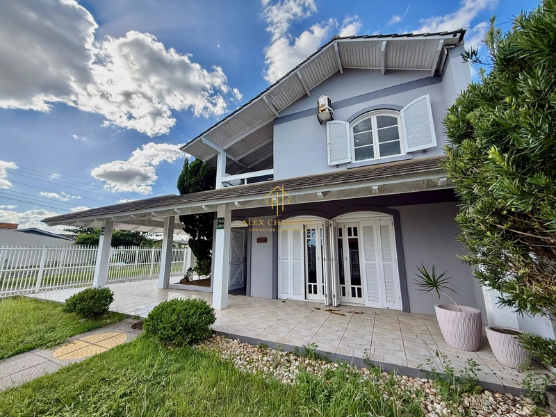 Lindo sobrado à venda em Atlântida Sul, 6 dormitórios