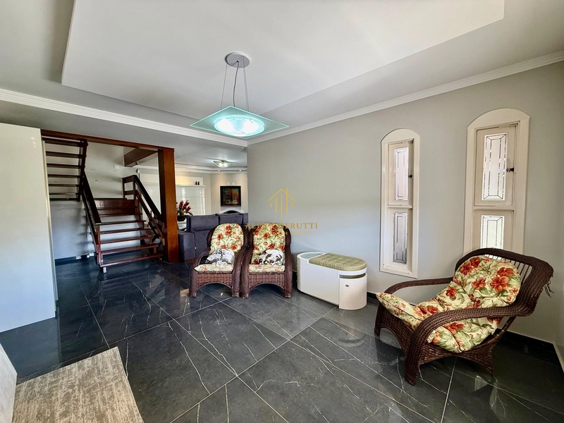 Lindo sobrado à venda em Atlântida Sul, 6 dormitórios: 9ª foto da galeria de imagens do imóvel