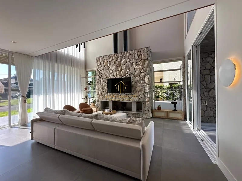 Bela casa à venda no Condomínio Atlântico Villas Club: 2ª foto da galeria de imagens do imóvel