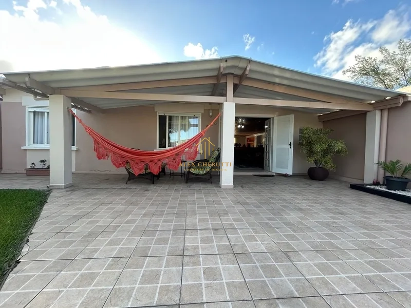 Casa à venda na praia de Atlântida Sul, 3 dormitórios: 1ª foto da galeria de imagens do imóvel