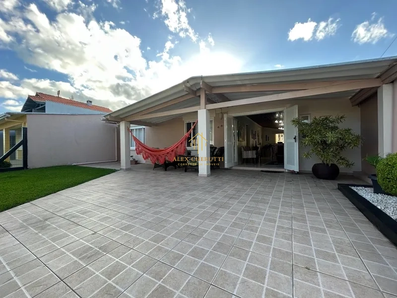 Casa à venda na praia de Atlântida Sul, 3 dormitórios: 4ª foto da galeria de imagens do imóvel