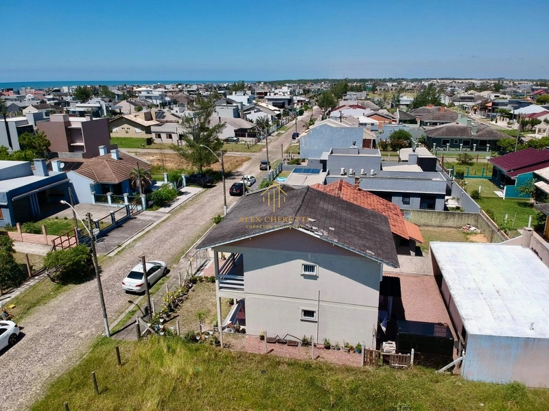 Belo sobrado à venda na praia de Atlântida Sul, 5 dormitórios: 27ª foto da galeria de imagens do imóvel