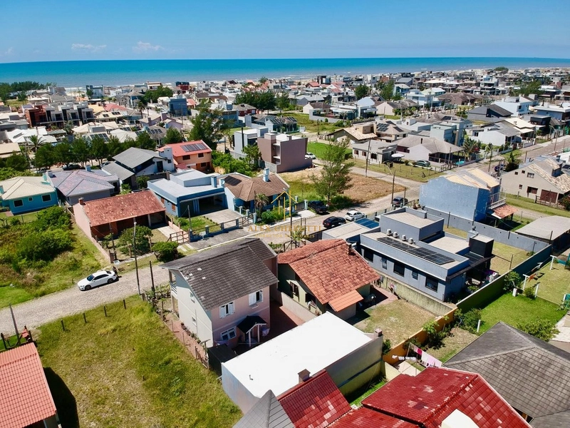Belo sobrado à venda na praia de Atlântida Sul, 5 dormitórios: 28ª foto da galeria de imagens do imóvel