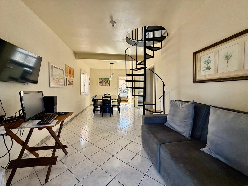 Belo sobrado à venda na praia de Atlântida Sul, 5 dormitórios: 12ª foto da galeria de imagens do imóvel