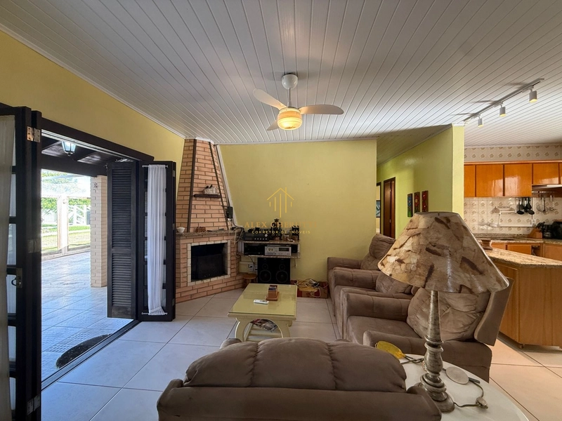 Casa à venda na praia de Atlânntida Sul, 3 dormitórios: 6ª foto da galeria de imagens do imóvel