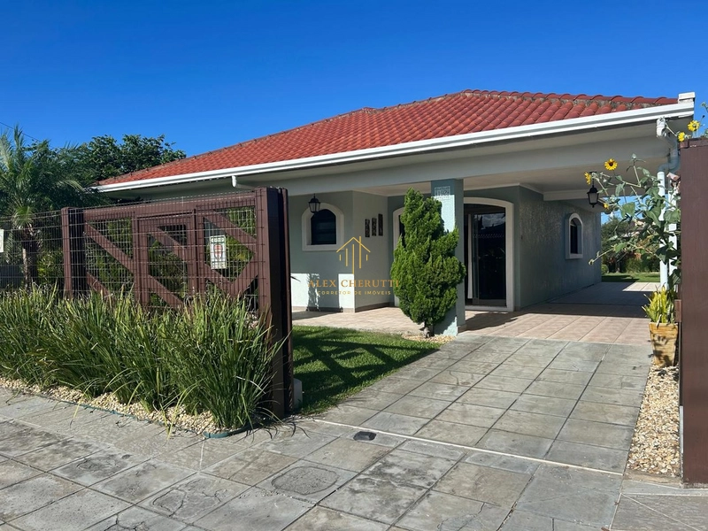 Casa à venda em Rainha do Mar, 3 dormitórios: 1ª foto da galeria de imagens do imóvel