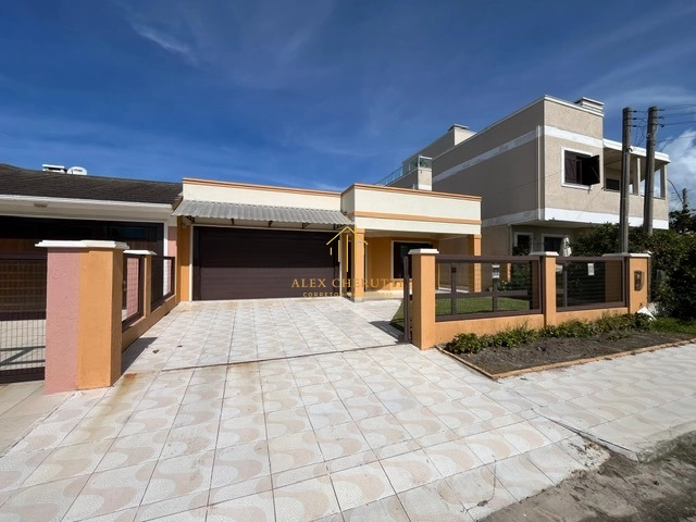 Casa à venda na praia de Rainha do Mar, 3 dormitórios: 2ª foto da galeria de imagens do imóvel