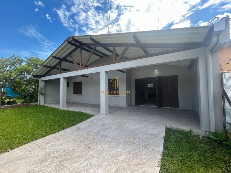 Casa à venda na praia de Atlântida Sul, 3 quartos: 1ª foto da galeria de imagens do imóvel