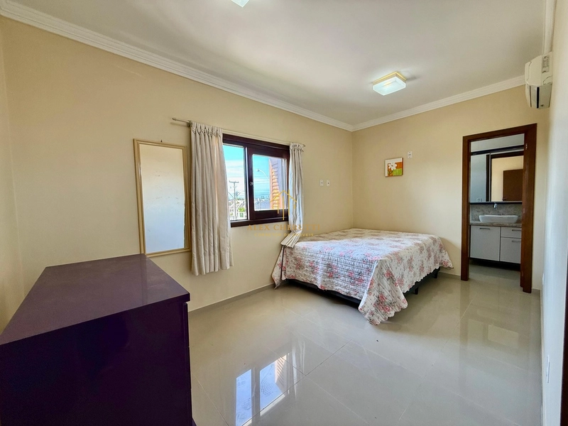 Lindo sobrado à venda em Atlântida Sul, 4 dormitrios: 29ª foto da galeria de imagens do imóvel