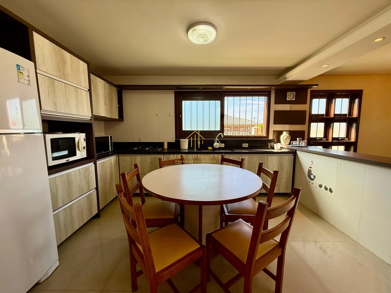 Lindo sobrado à venda em Atlântida Sul, 4 dormitrios: 17ª foto da galeria de imagens do imóvel