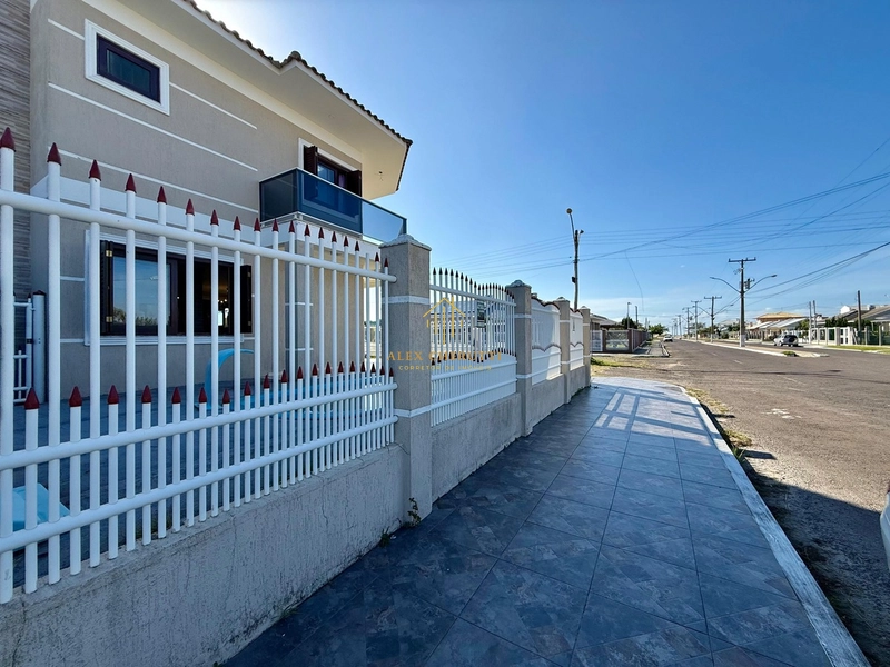 Lindo sobrado à venda em Atlântida Sul, 4 dormitrios: 7ª foto da galeria de imagens do imóvel