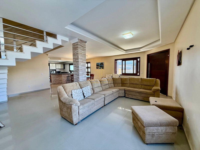 Lindo sobrado à venda em Atlântida Sul, 4 dormitrios: 9ª foto da galeria de imagens do imóvel