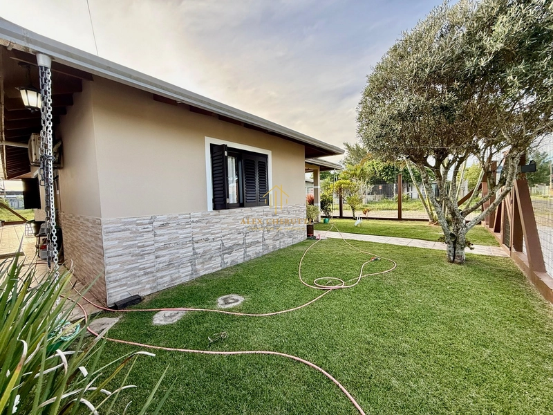 Casa à venda em Atlântida Sul, 3 dormitórios: 4ª foto da galeria de imagens do imóvel