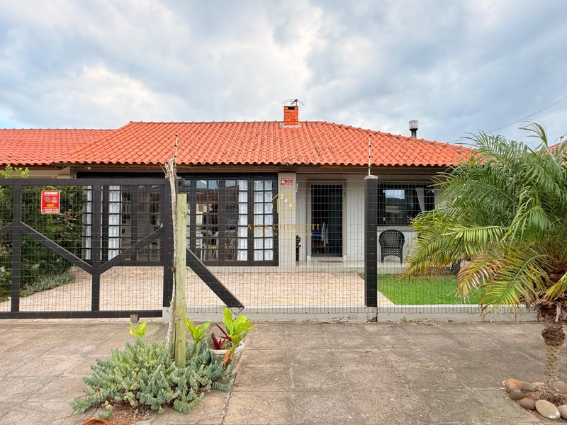 Casa à venda na praia de Mariápolis, 3 dormitórios: 1ª foto da galeria de imagens do imóvel