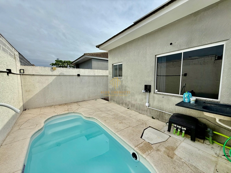 Casa geminada à venda em Rainha do Mar, 2 dormitórios: 14ª foto da galeria de imagens do imóvel