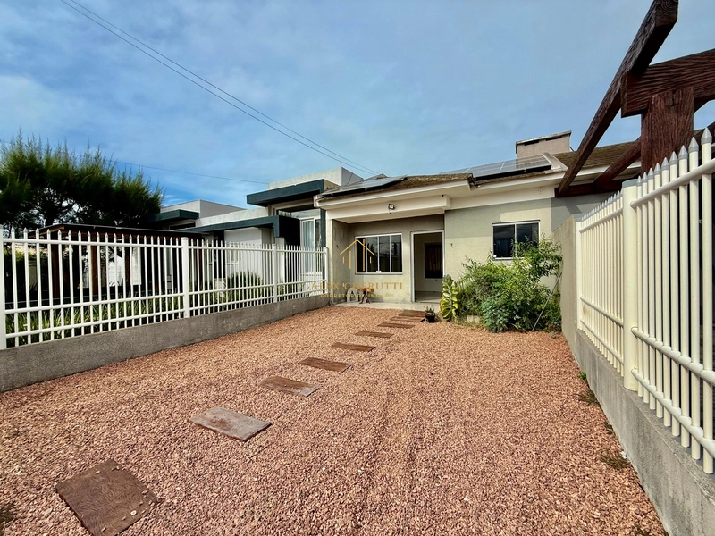 Casa geminada à venda em Rainha do Mar, 2 dormitórios: 2ª foto da galeria de imagens do imóvel