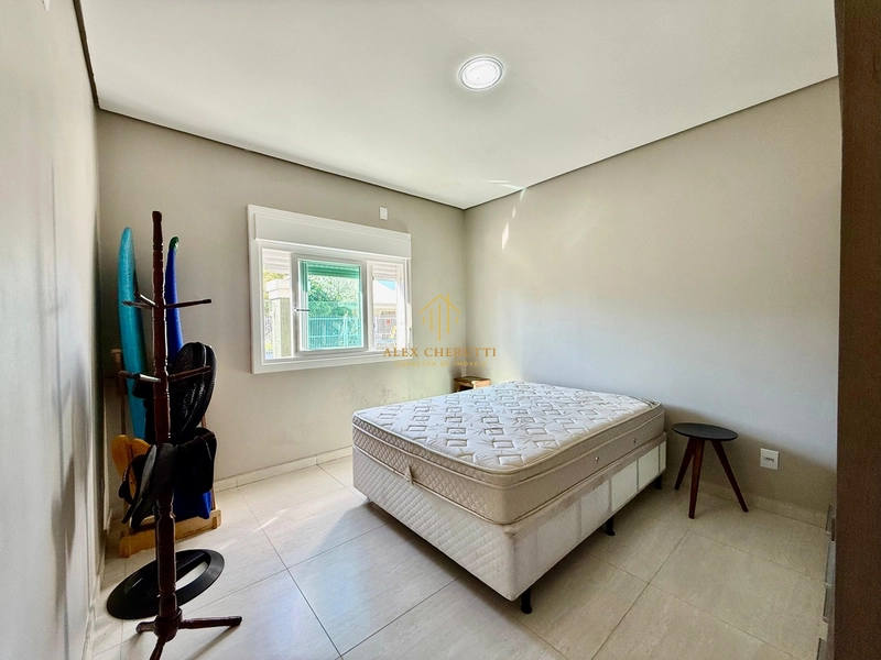 Bela casa à venda na praia de Atlântida Sul, 4 dormitórios: 13ª foto da galeria de imagens do imóvel