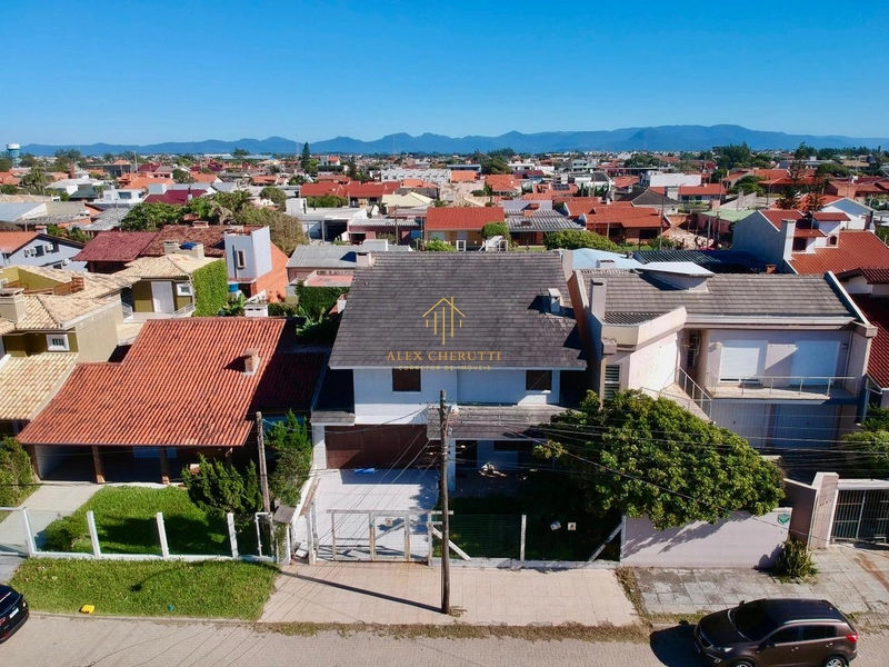 Sobrado à venda na praia de Rainha do Mar, 8 dormitórios: 3ª foto da galeria de imagens do imóvel