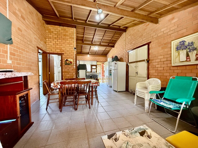 Casa à venda na praia de Atlântida Sul,  3 dormitórios: 7ª foto da galeria de imagens do imóvel