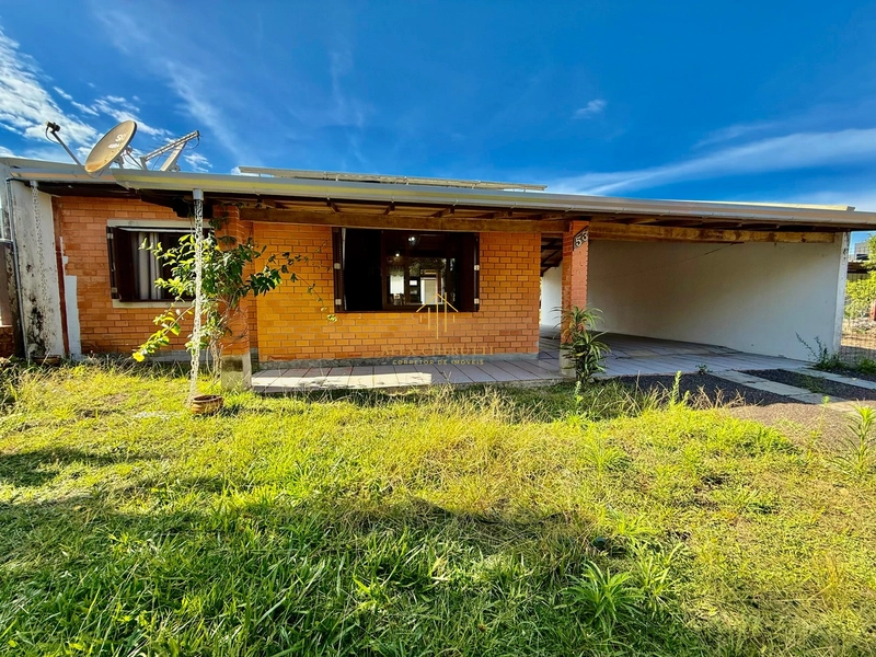 Casa à venda na praia de Atlântida Sul,  3 dormitórios: 2ª foto da galeria de imagens do imóvel