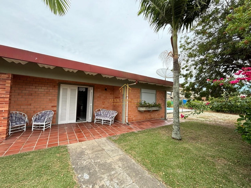 Casa à venda na praia de Rainha do Mar, 5 suítes: 2ª foto da galeria de imagens do imóvel