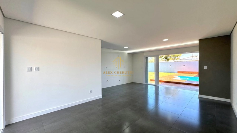 Casa à venda na praia de Atlântida Sul, 3 dormitórios: 4ª foto da galeria de imagens do imóvel