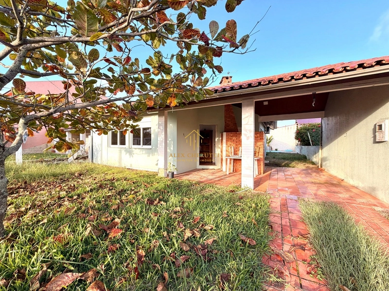 Casa à venda na praia de Atlântida Sul, 3 dormitórios: 2ª foto da galeria de imagens do imóvel