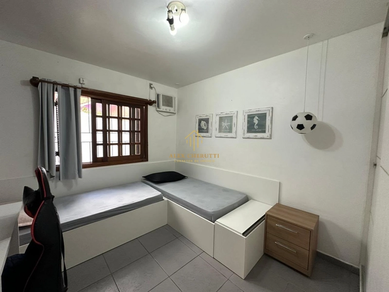 Bela casa à venda em Rainha do Mar,  5 dormitórios: 19ª foto da galeria de imagens do imóvel