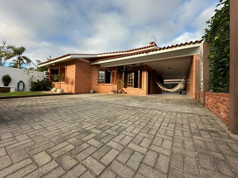 Bela casa à venda em Rainha do Mar,  5 dormitórios: 3ª foto da galeria de imagens do imóvel
