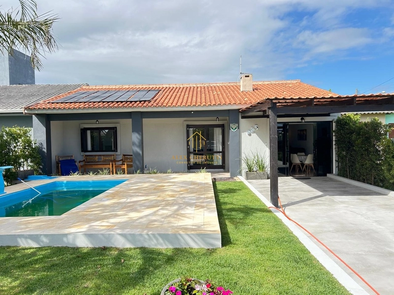 Casa em Rainha do Mar, 3 Dormitórios: 1ª foto da galeria de imagens do imóvel