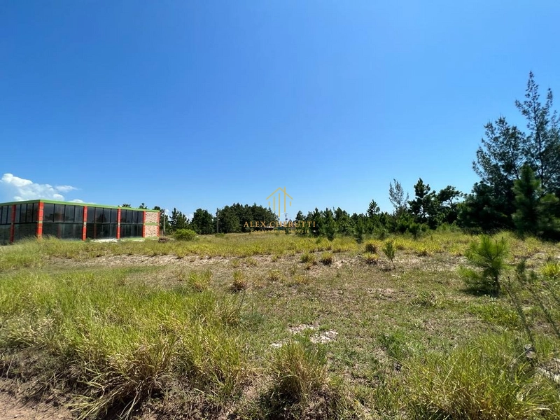 Terreno na Praia de Atlântida Sul: 2ª foto da galeria de imagens do imóvel