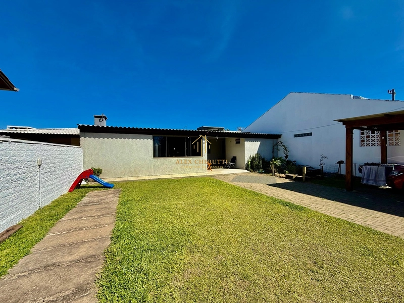 Imóvel em Atlântida Sul: 2ª foto da galeria de imagens do imóvel