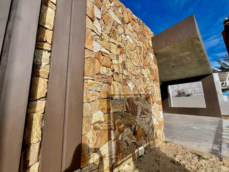 Linda casa em Rainha do Mar em construção: 28ª foto da galeria de imagens do imóvel