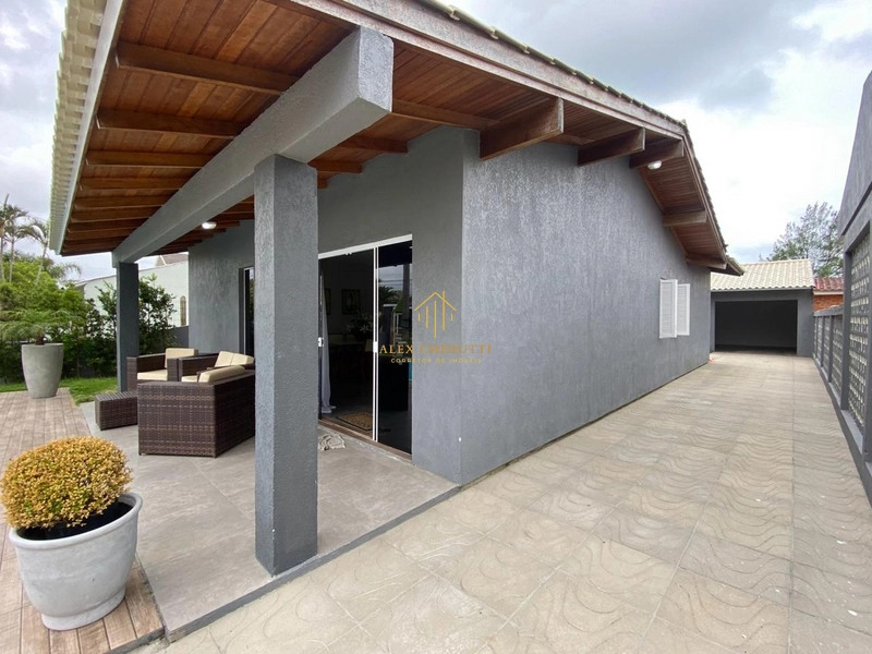 Casa no Centro em Xangri-Lá, 4 dormitórios: 5ª foto da galeria de imagens do imóvel