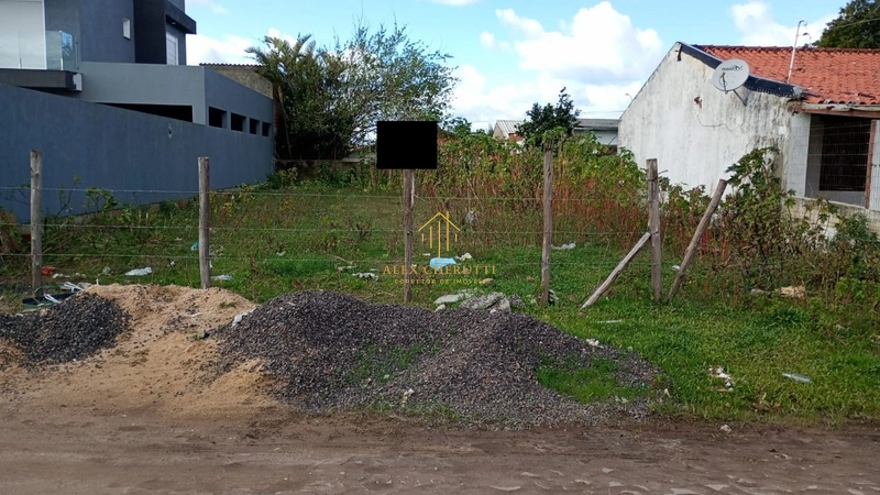 Terreno bem localizado em Atlântida Sul: 1ª foto da galeria de imagens do imóvel