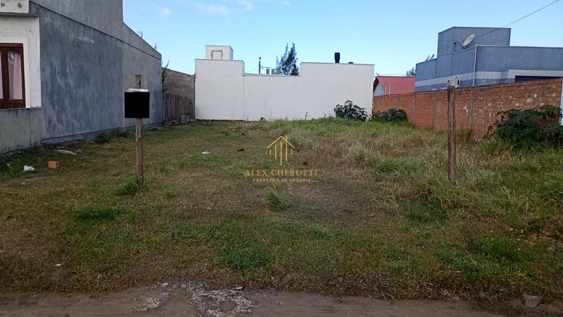 Terreno na praia de Atlântida Sul: 1ª foto da galeria de imagens do imóvel