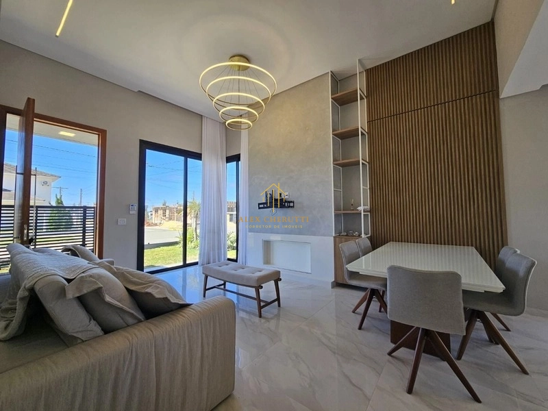 Bela casa em Atlântida Sul: 4ª foto da galeria de imagens do imóvel