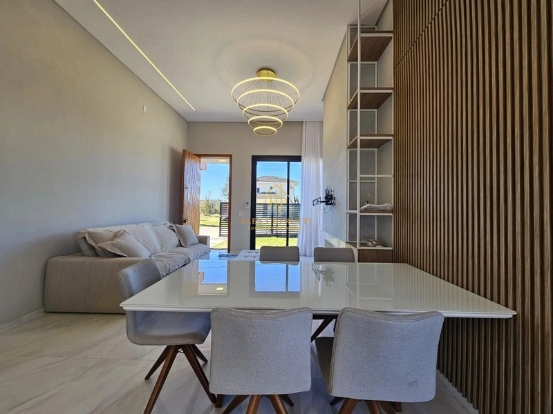 Bela casa em Atlântida Sul: 6ª foto da galeria de imagens do imóvel