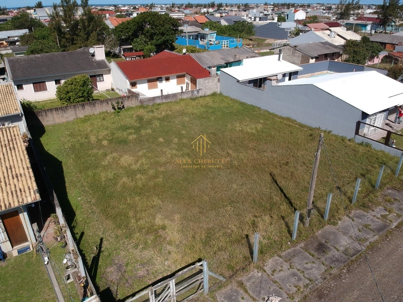 Terreno na Praia de Atlântida Sul: 2ª foto da galeria de imagens do imóvel