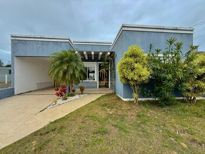 Linda casa em Atlântida Sul, 3 dormitórios: 3ª foto da galeria de imagens do imóvel