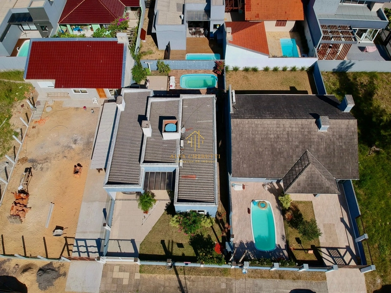 Linda casa em Atlântida Sul, 3 dormitórios: 22ª foto da galeria de imagens do imóvel
