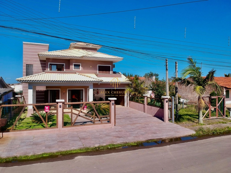 Belíssima casa em Capão da Canoa: 9ª foto da galeria de imagens do imóvel
