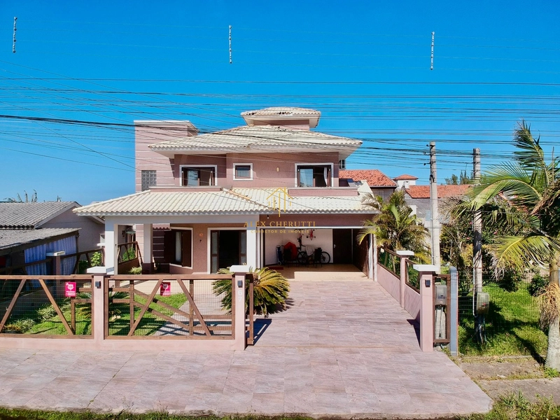 Belíssima casa em Capão da Canoa: 1ª foto da galeria de imagens do imóvel