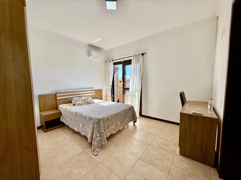 Belíssima casa em Capão da Canoa: 28ª foto da galeria de imagens do imóvel