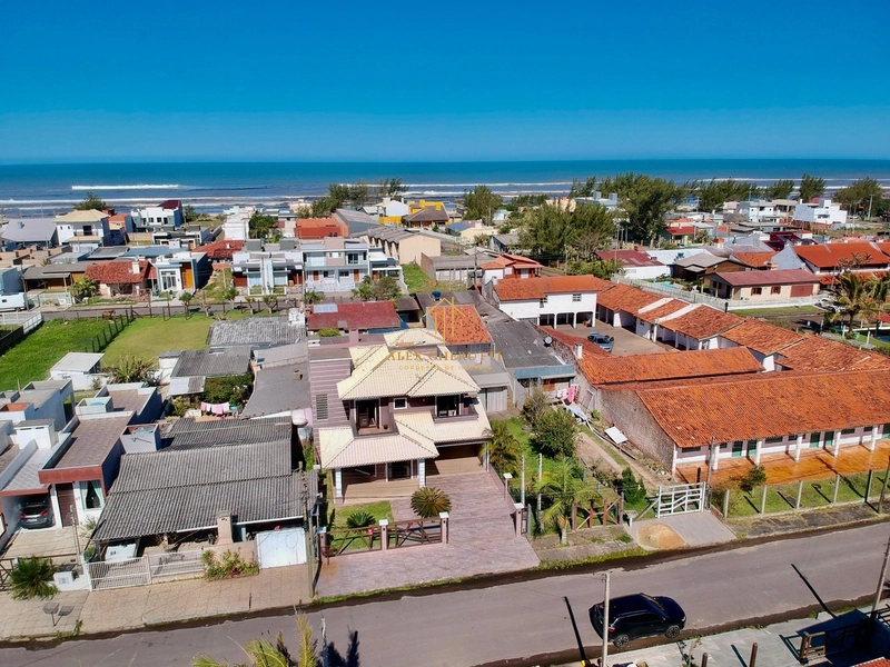 Belíssima casa em Capão da Canoa: 41ª foto da galeria de imagens do imóvel