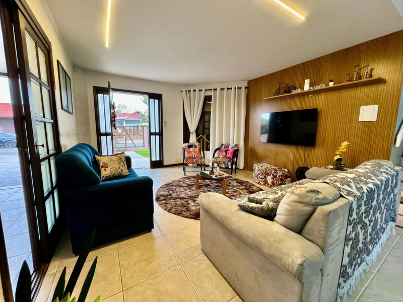 Belíssima casa em Capão da Canoa: 4ª foto da galeria de imagens do imóvel