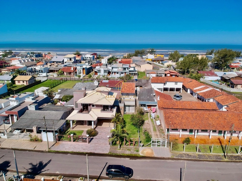 Belíssima casa em Capão da Canoa: 40ª foto da galeria de imagens do imóvel