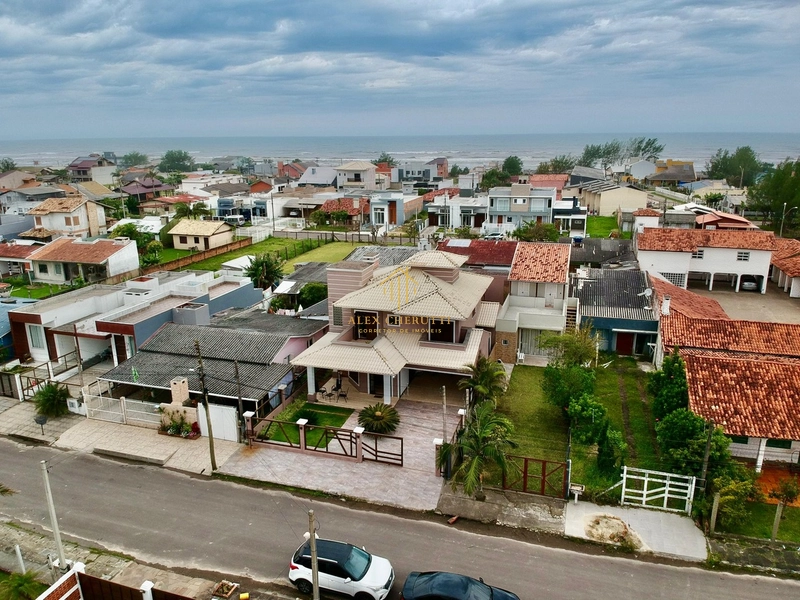 Belíssima casa em Capão da Canoa: 32ª foto da galeria de imagens do imóvel