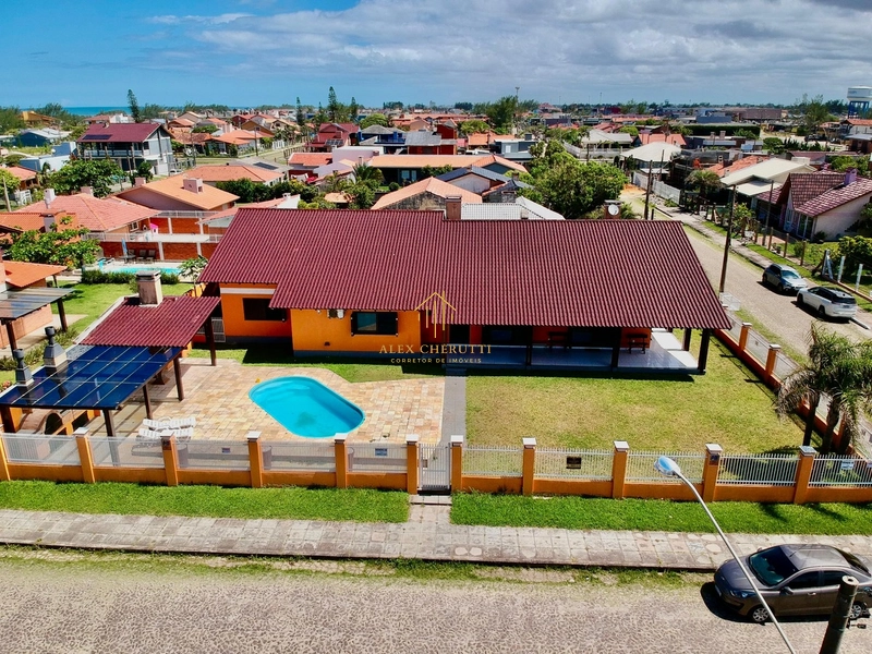 Linda casa na praia de Arpoador: 1ª foto da galeria de imagens do imóvel