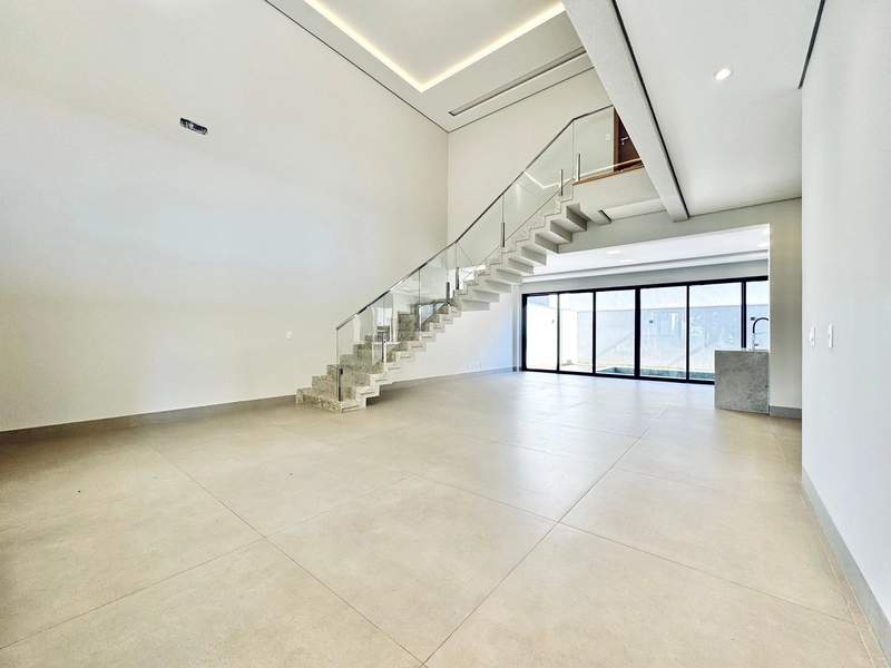 Royal Forest – Sobrado Exclusivo com 5 Dormitórios e Piscina Privativa: 3ª foto da galeria de imagens do imóvel